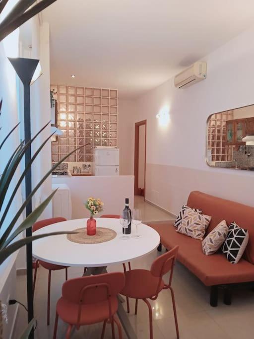 Appartement Nazionale B - Two Bedrooms Nearby Central Station Florence